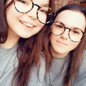 Meet your Posher, Nicholes